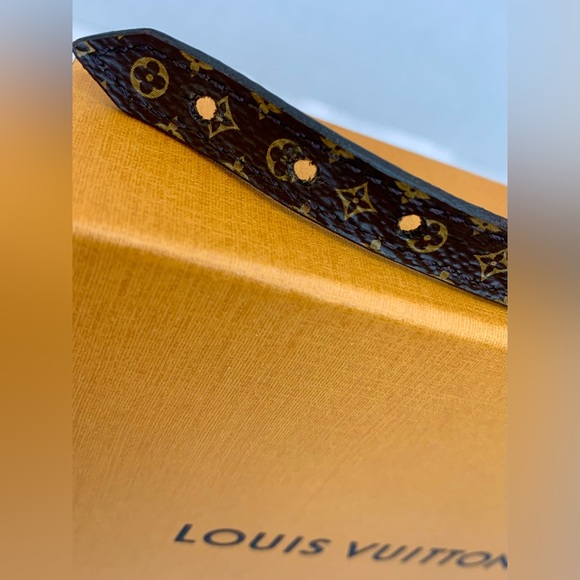 LOUIS VUITTON Logomania Bracelet LV Circle, Box & Dust bag included - Picture 5 of 12